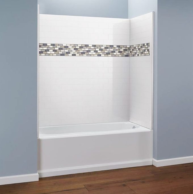 What Is an Alcove Bathtub?