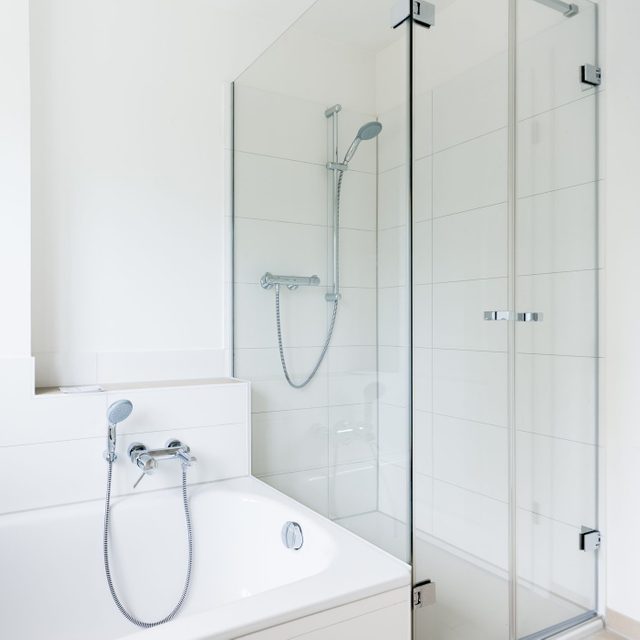 How to Clean a Shower in 6 Steps