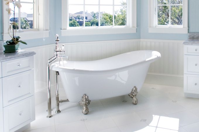 What To Know About Slipper Tubs