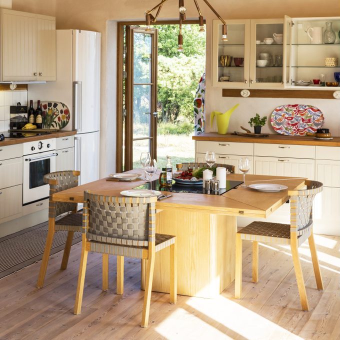 What To Know About a Summer Kitchen
