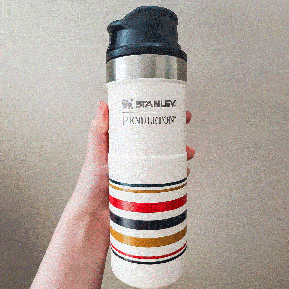 The 8 Best Water Bottles of 2025, Tested and Reviewed by Editors