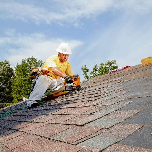 A Full Guide to DIY Roof Installation: How to Roof a House