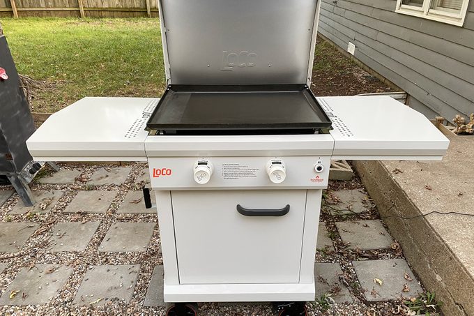 We Tested the LoCo SmartTemp Griddle and Cooking Has Never Been So Easy