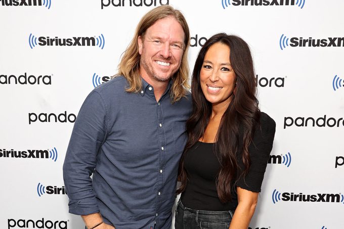 If Your Walls Feel Naked After the Holidays, Try This Easy Joanna Gaines Hack
