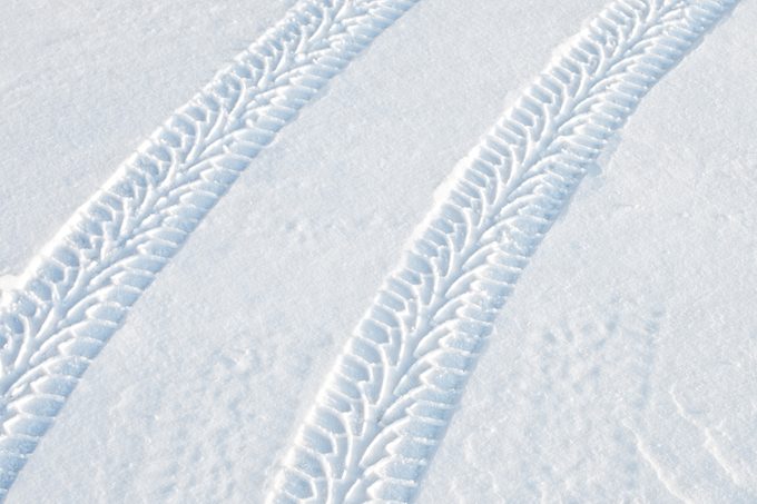 Why Tesla Cybertrucks Struggle In Snowy Conditions