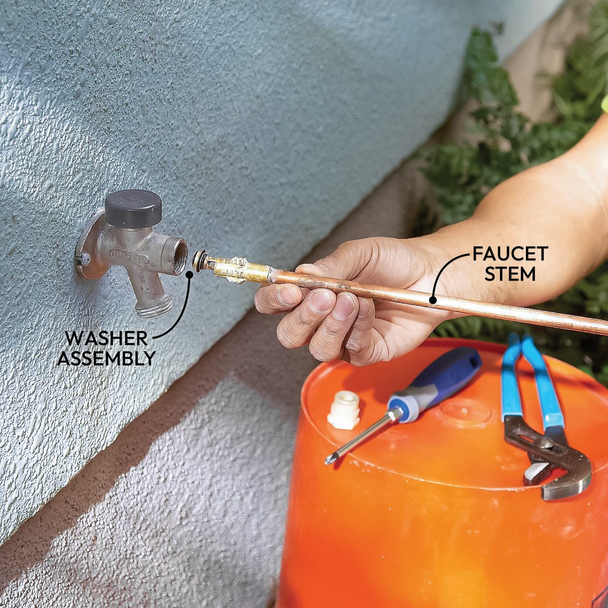 How To Fix A Leaking Frost Proof Faucet Start with the retaining nut, then look for other problems remove the stem